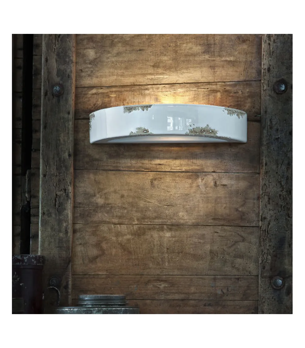 Applique Atene, Realizzata In Italia Da Ferroluce. In Ceramica, Disponibile In Dieci Diverse Finiture Vintage.
