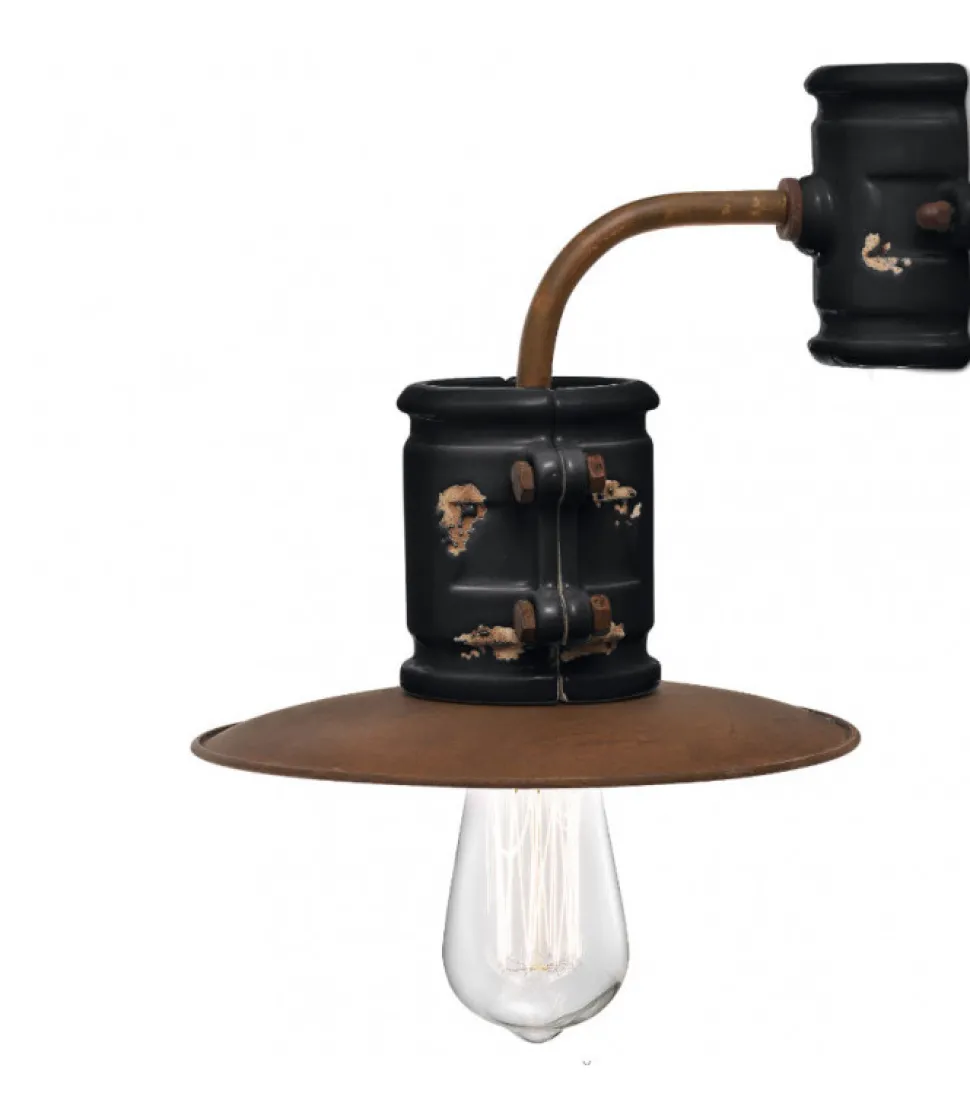 Applique Harlem Di Ferroluce, Realizzata Interamente In Italia, In Ceramica Con Finiture Anticate.