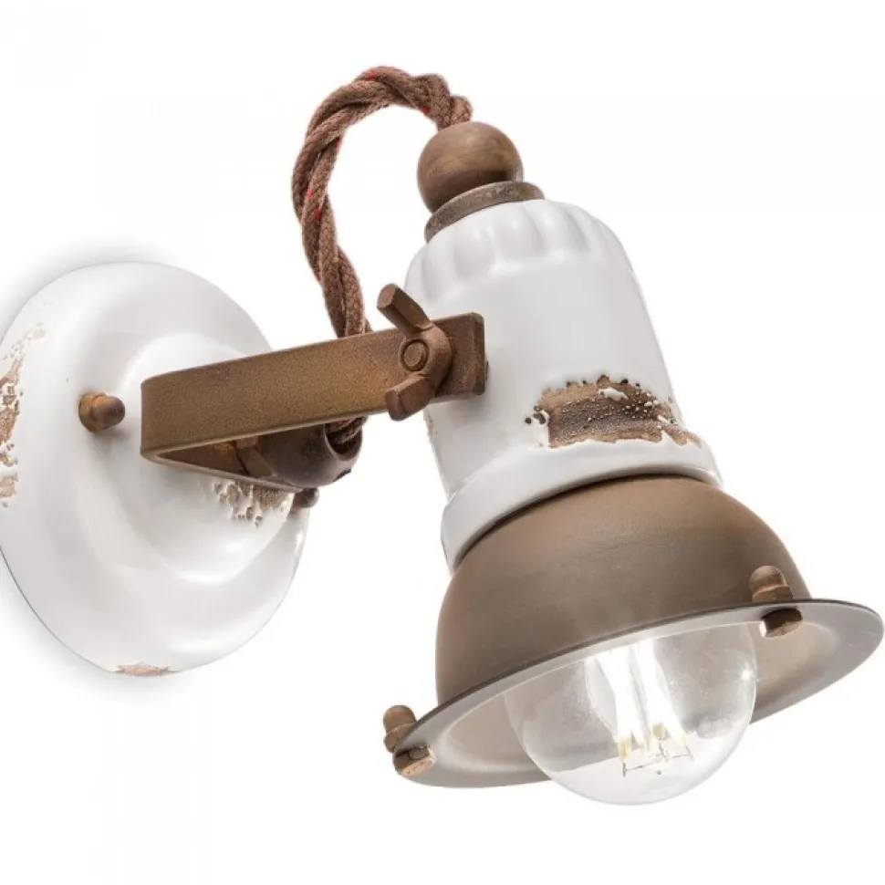 Applique New York Di Ferroluce, Disponibili Varie Finiture Anticate Vintage, Paralume E Rosetta Abbinati.