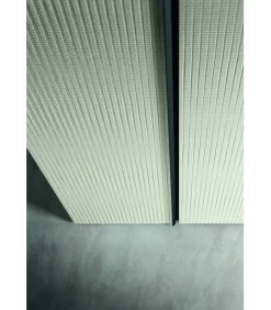 Armadio Battente Con Particolare Anta