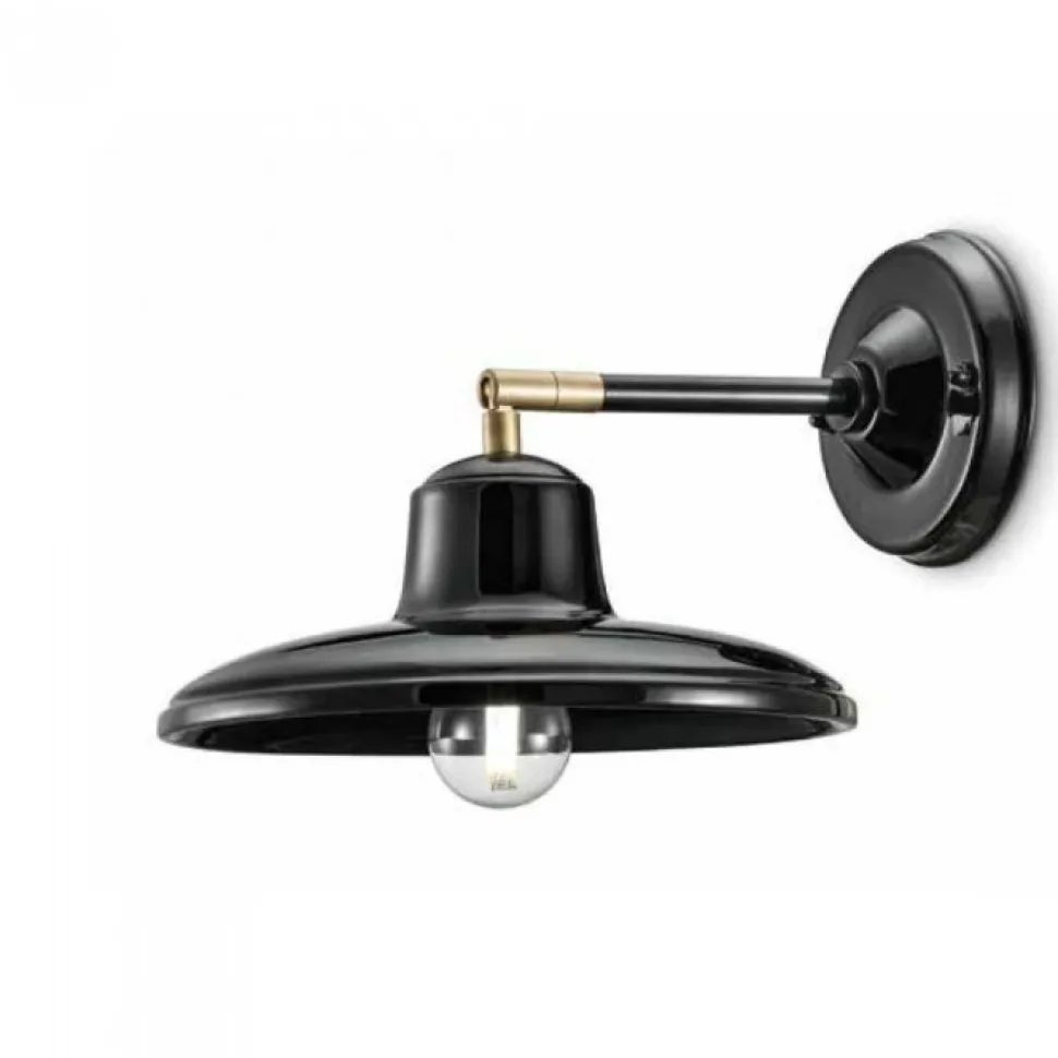 Black&White Applique, Progettata E Prodotta In Italia Da Ferroluce, In Ceramica Smaltata Lucida.