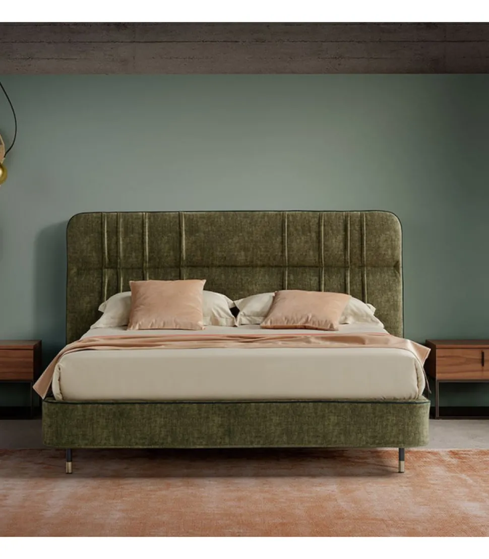 Camelia, Letto Imbottito E Rivestito Con Contenitore.