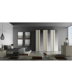 Camera Matrimoniale Completa Di Armadio Stagionale 6 Ante Battente Con 3 Specchi Esterni