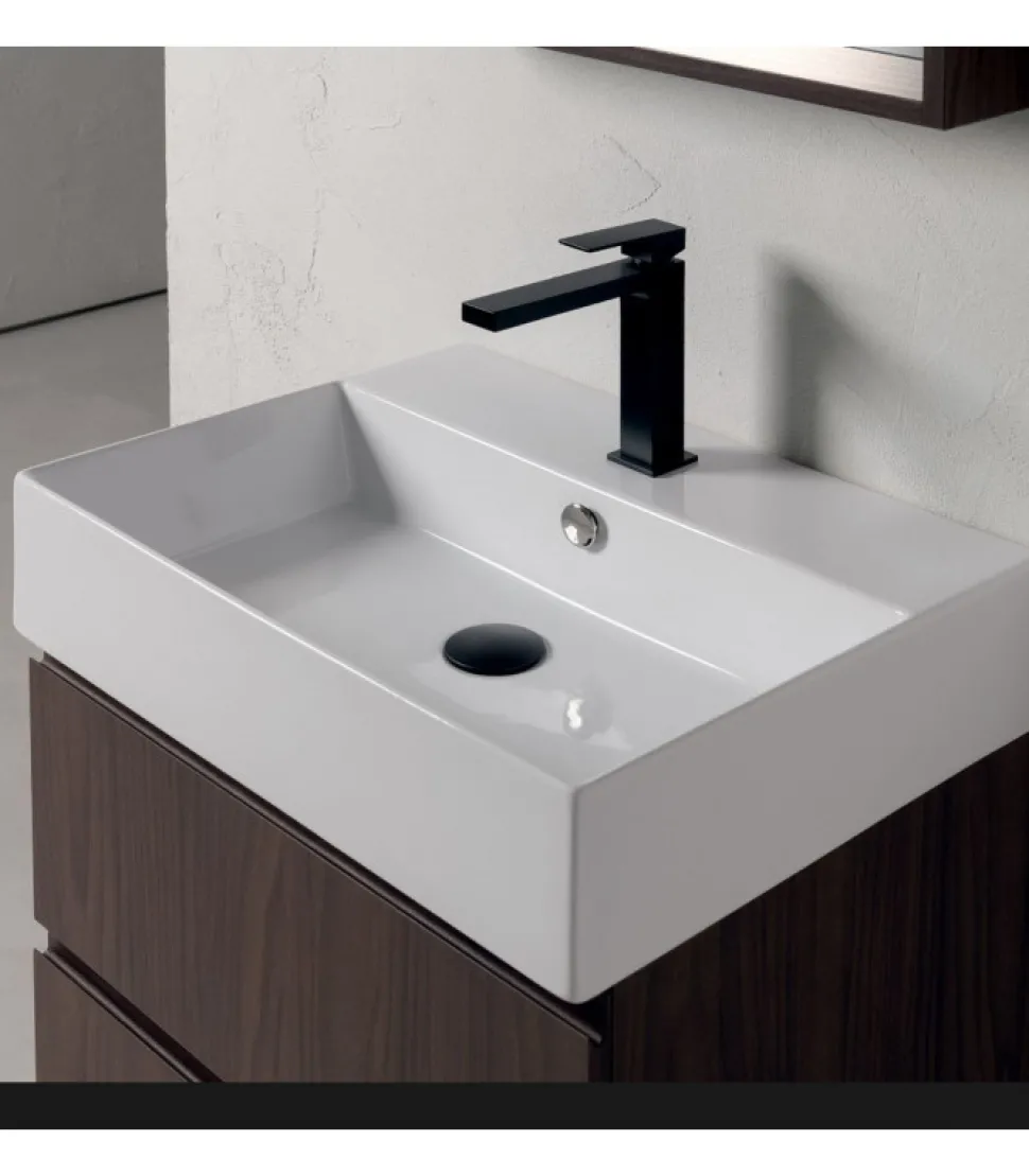 Composizione 26 Del Gruppo Bagni B-Go Di Compab, Realizzata Interamente In Italia.