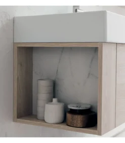 Composizione Bagno Del Gruppo B201 Di Compab, Realizzata Interamente In Italia.