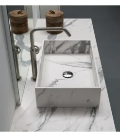 Composizione Per Il Bagno Bd001 Di Compab, Progettata E Realizzata In Italia.