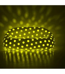 Divano Airball Di Plust, Realizzato Interamente In Italia In Polietilene Per L'Outdoor.