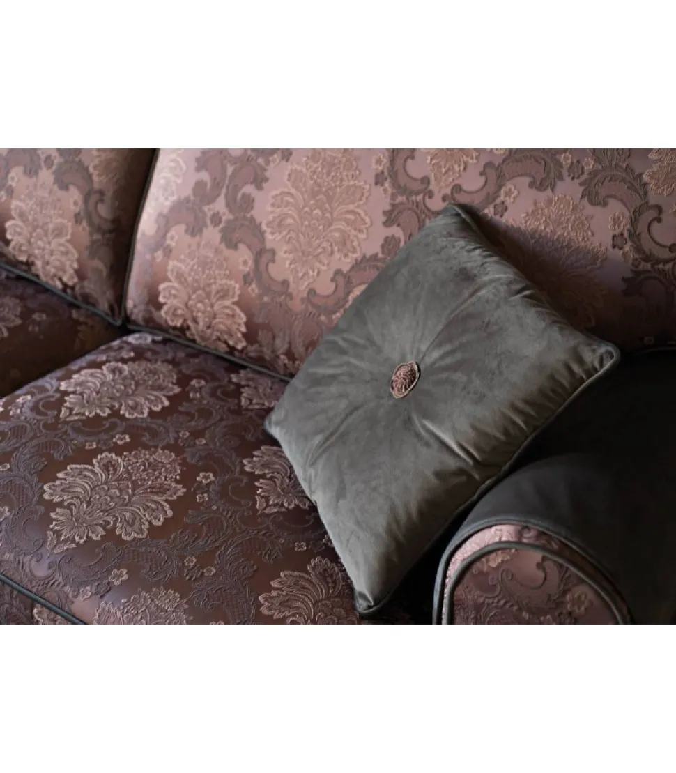 Divano Atena, In Base A Come Lo Vesti Diventa Un Classico O Un Contemporaneo