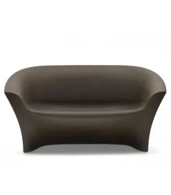 Divano Da Giardino In Polietilene, Realizzato Da Plust In Italia, Certificato Da Catas.