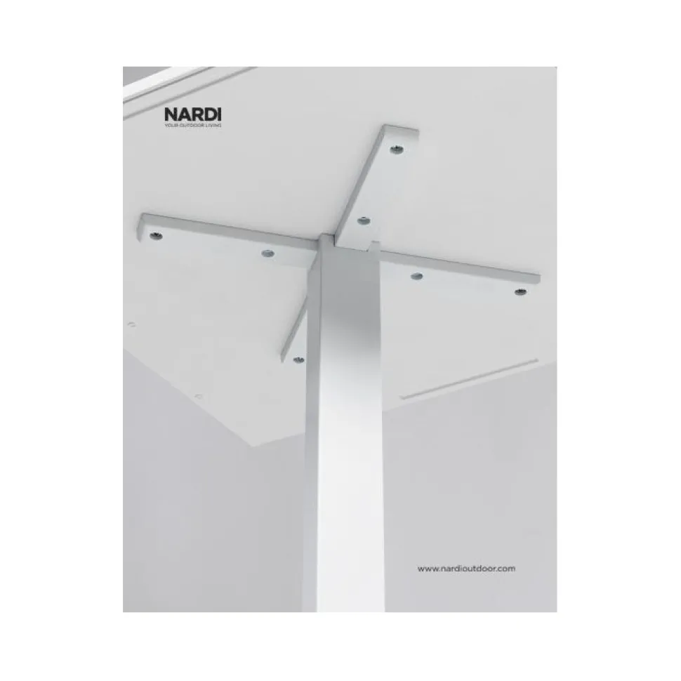 Fiore High, Tavolo Per Esterni Con Piedini Regolabili