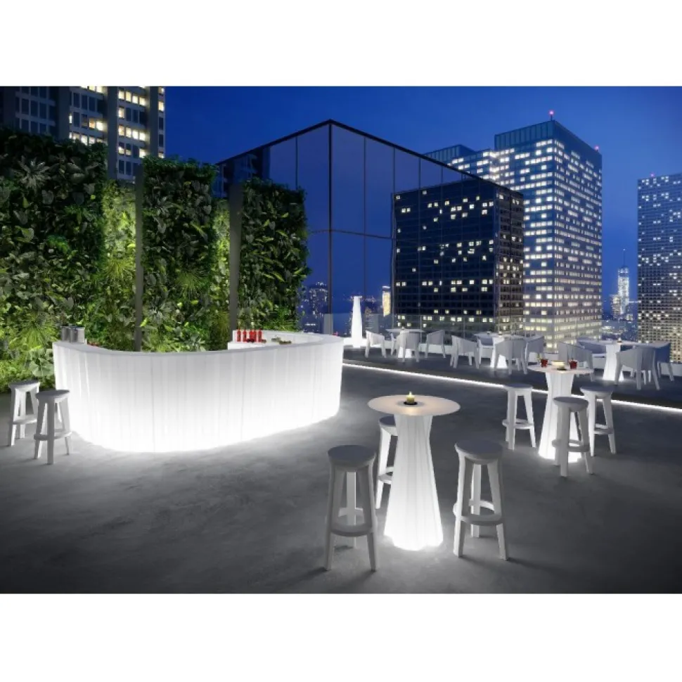 Frozen Corner, Il Bancone Bar Angolare Realizzato Interamente In Italia Da Plust.