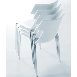 Giulia Outdoor, Sedia Realizzata Per Il Tuo Giardino.