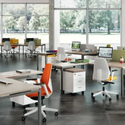 Idea+ Scrivania Con Struttura In Metallo E Piano In Laminato Di Molti Colori