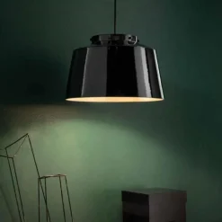 Lampada A Sospensione Sterling, Progettata E Realizzata In Italia Da Ferroluce.