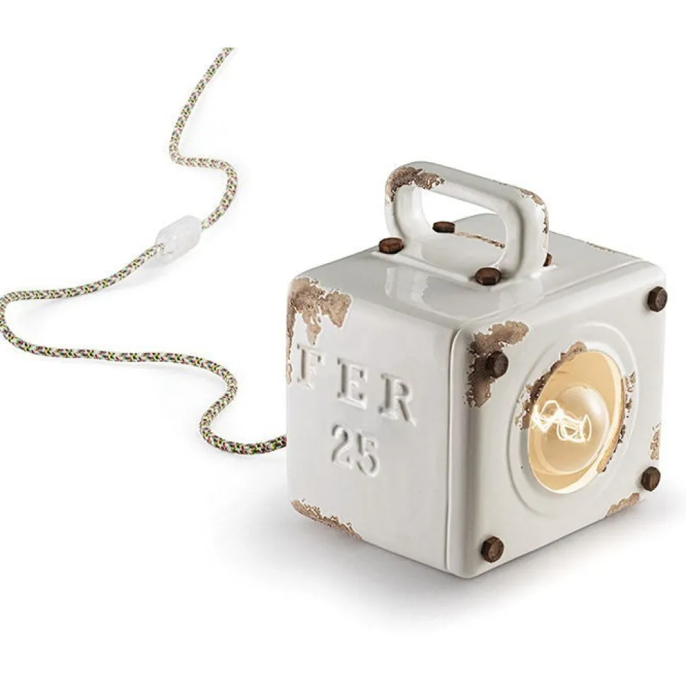 Lampada Da Tavolo Vintage Bibury, Progettata E Realizzata Interamente In Italia Da Ferroluce.