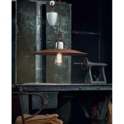 Lampada Sospesa Vintage Wichita Con Meccanismo Sali-Scendi: Il Design Italiano Che Illumina La Tua Casa.