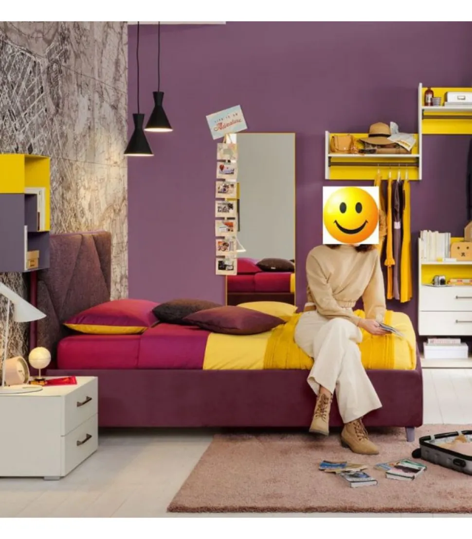 Letto Comfort Con Testata Cross, Imbottito E Rivestito, Interamente Realizzato In Italia Da Moretti Compact.