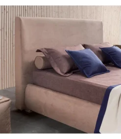 Letto Harem Imbottito E Rivestito.