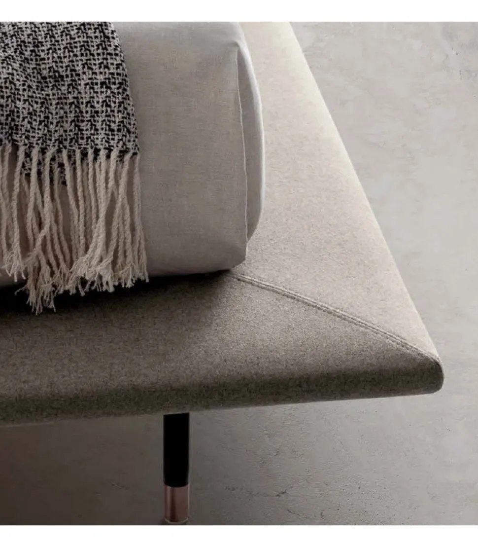 Letto Imbottito Con Piano Rete In Multistrato