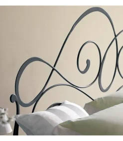 Letto In Ferro Helene Di Ingenia Bontempi.