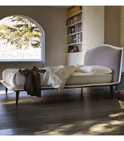 Letto Lyle Voulant Imbottito E Rivestito.