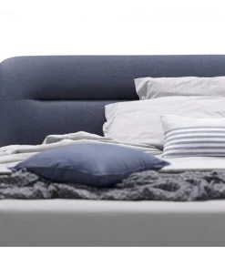 Letto Male, E Imbottito E Rivestito.