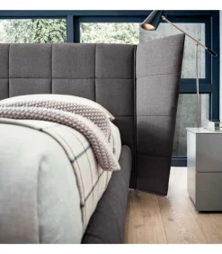Letto Matrimoniale Imbottito Con Elementi Laterali Testiera Mobili