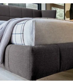 Letto Matrimoniale Imbottito Con Elementi Laterali Testiera Mobili