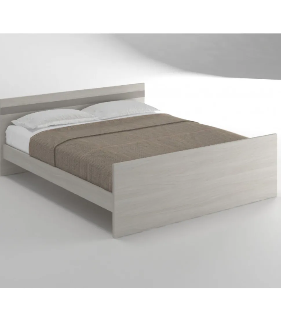 Letto Matrimoniale Semplice Con Pediera