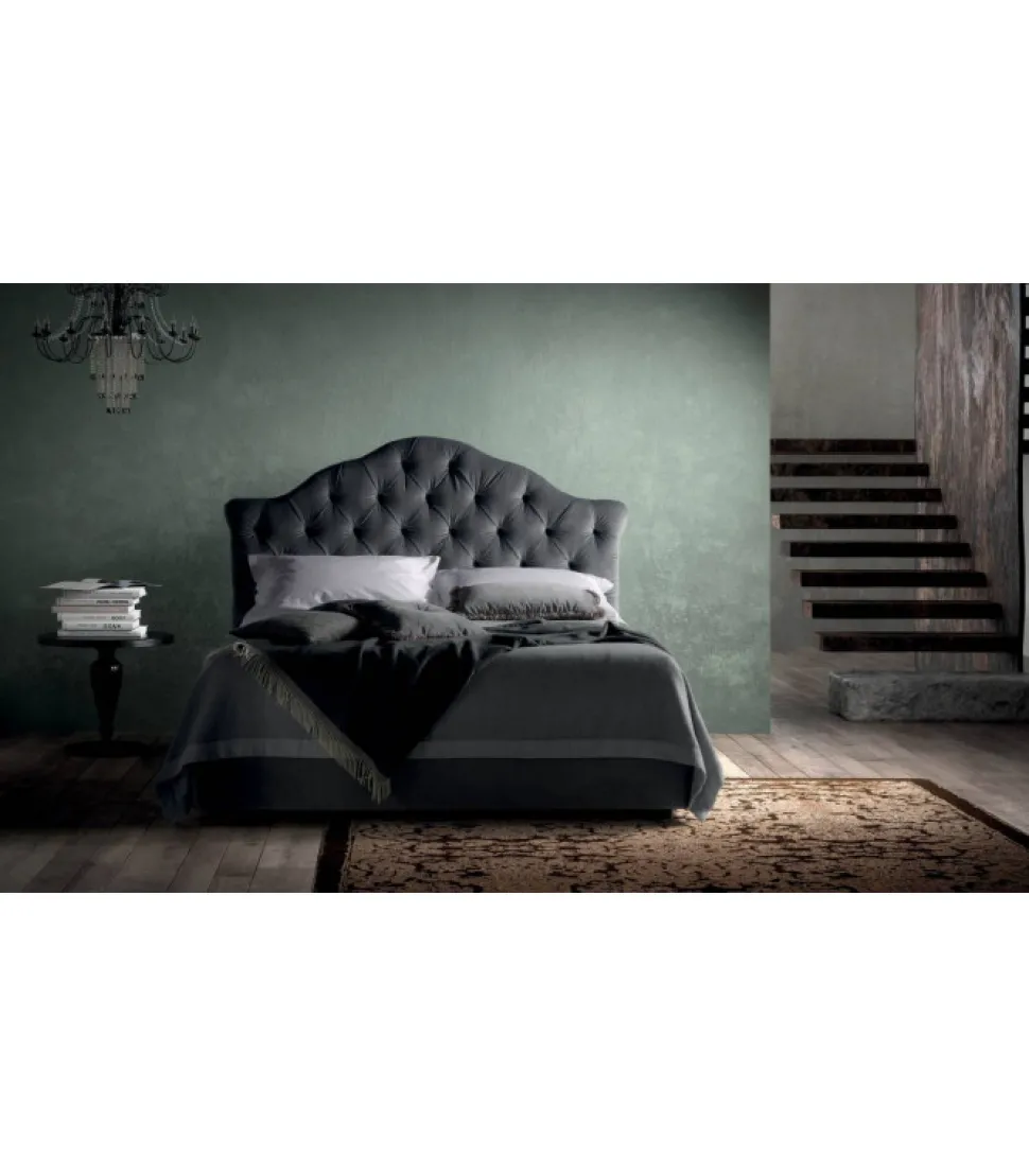Letto Queen Con Contenitore Testiera Capitonne Con Imbottitura Generose