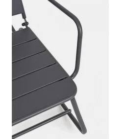 Lillian Poltrina A Dondolo