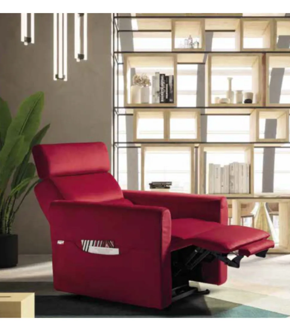 Mila, Poltrona Relax Made In Italy, In Tessuto O Pelle, E Un Dispositivo Medico Classe 1 Con Struttura In Ferro.