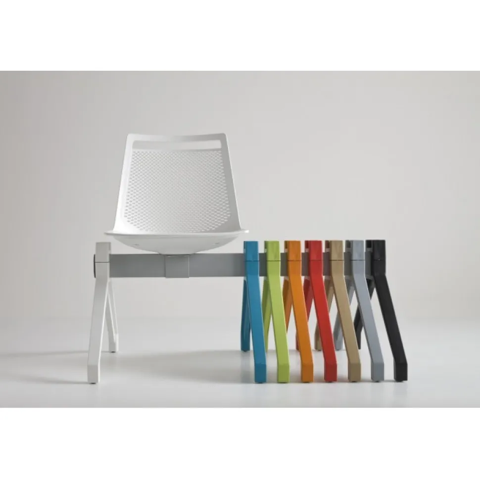 Panca Attesa Akami Pg Gambe In Metallo E Seduta Confortevole