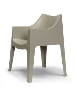 Poltrona Da Giardino Coccolona Di Scab, Realizzata In Italia In Tecnopolimero, Disponibile Anche Ignifuga.