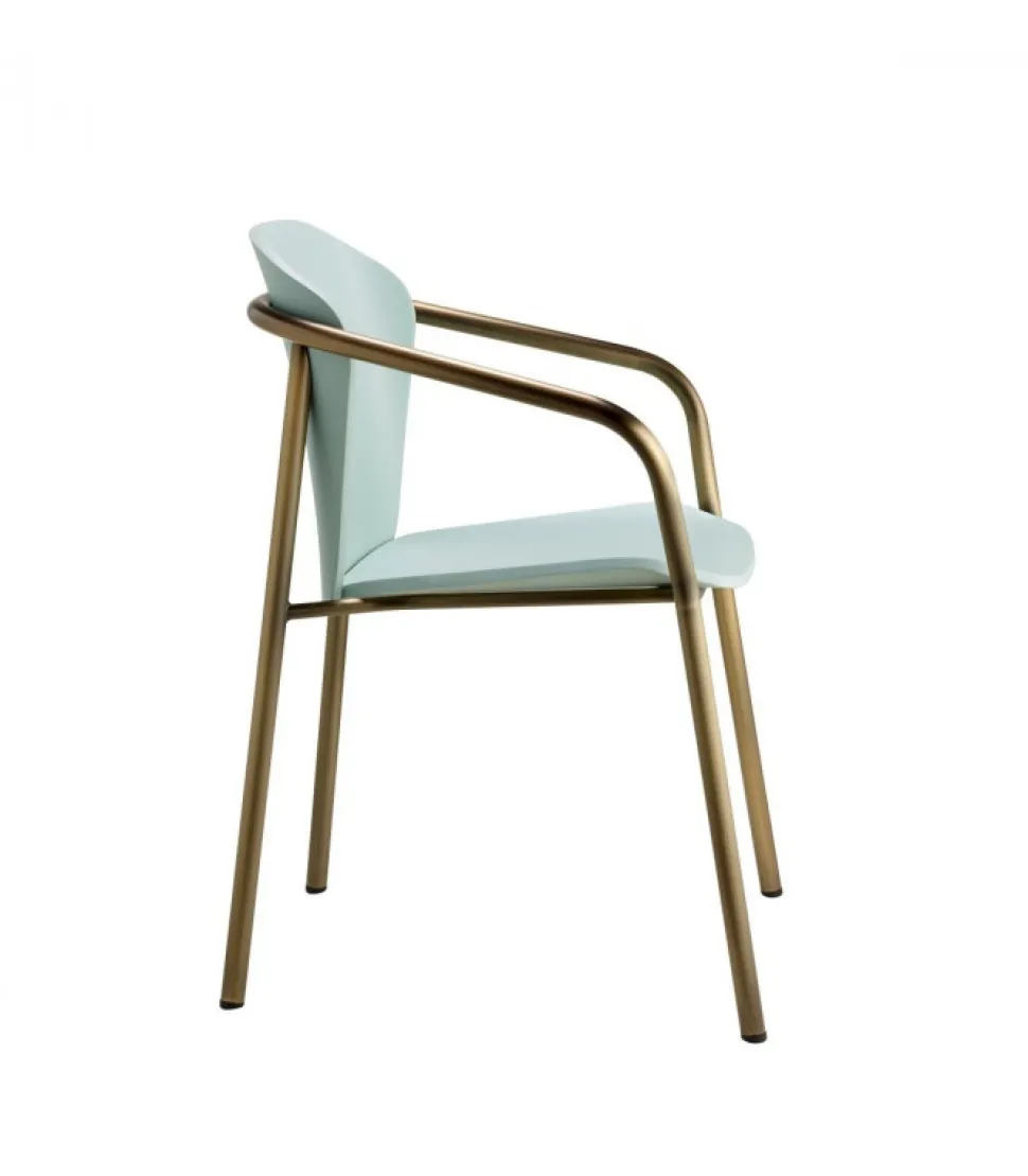 Poltrona Finn, Realizzata In Italia Da Scab Con Materiali Prodotti In Italia.