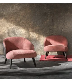 Poltrona Imbottita Donderi Di Samoa Disegno Mobido Ed Evocativo