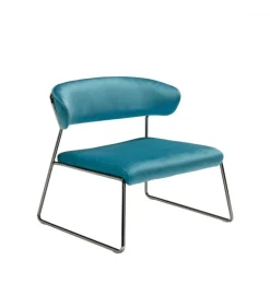 Poltrona Lisa Di Scab, Progetta E Realizzata Interamente In Italia, Con Materiali Prodotti In Italia.