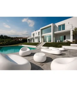 Poltrona Per L'Outdoor Gumball Di Plust, Realizzata In Polietilene. Certificata Da Catas.