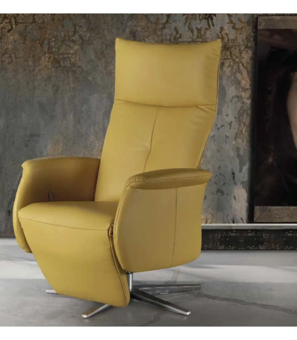 Poltrona Relax Nina Con La Nostra Poltrona Imbottita In Poliuretano, Rivestita In Tessuto O Pelle.