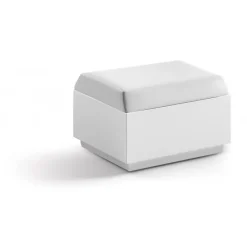 Pouf Big Cut Di Plust, Con Struttura In Polietilene, La Seduta E Imbottita E Rivestita In Tessuto O Ecopelle.