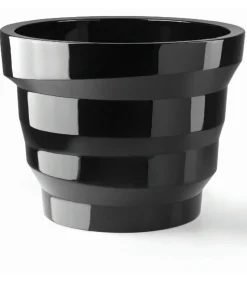 Rebelot Family, Vasi In Polietilene Di Plust, Progettati E Realizzati In Italia.