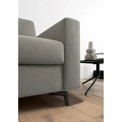 Regis, Divano Letto Contemporaneo Con Piedini Alti In Metallo