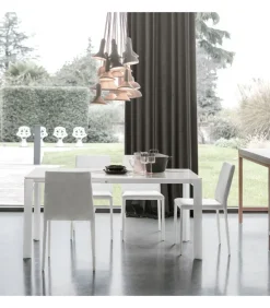 Saturno 110, Tavolo Allungabile Con Struttura In Metallo Verniciato.