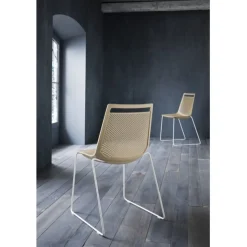 Sedia A Slitta Akami S Dall'Ampia Gamma Di Colori E Finiture