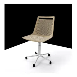 Sedia Akami Girevole Sofisticata Ed Assolutamente Confortevole