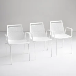 Sedia Akami Tb Sofisticata Ed Assolutamente Confortevole Grazie Ai Comodissimi Braccioli