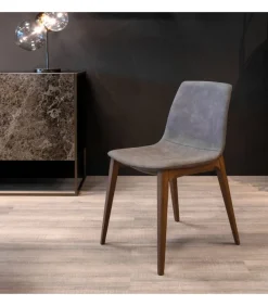 Sedia Aralia Con Gambe In Legno.