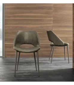 Sedia Arisa, Imbottita E Rivestita.