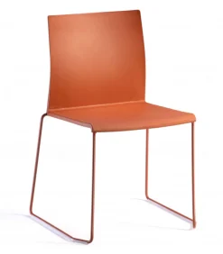 Sedia Artesia Con Struttura A Slitta In Filo E Struttura In Tecnopolimero.