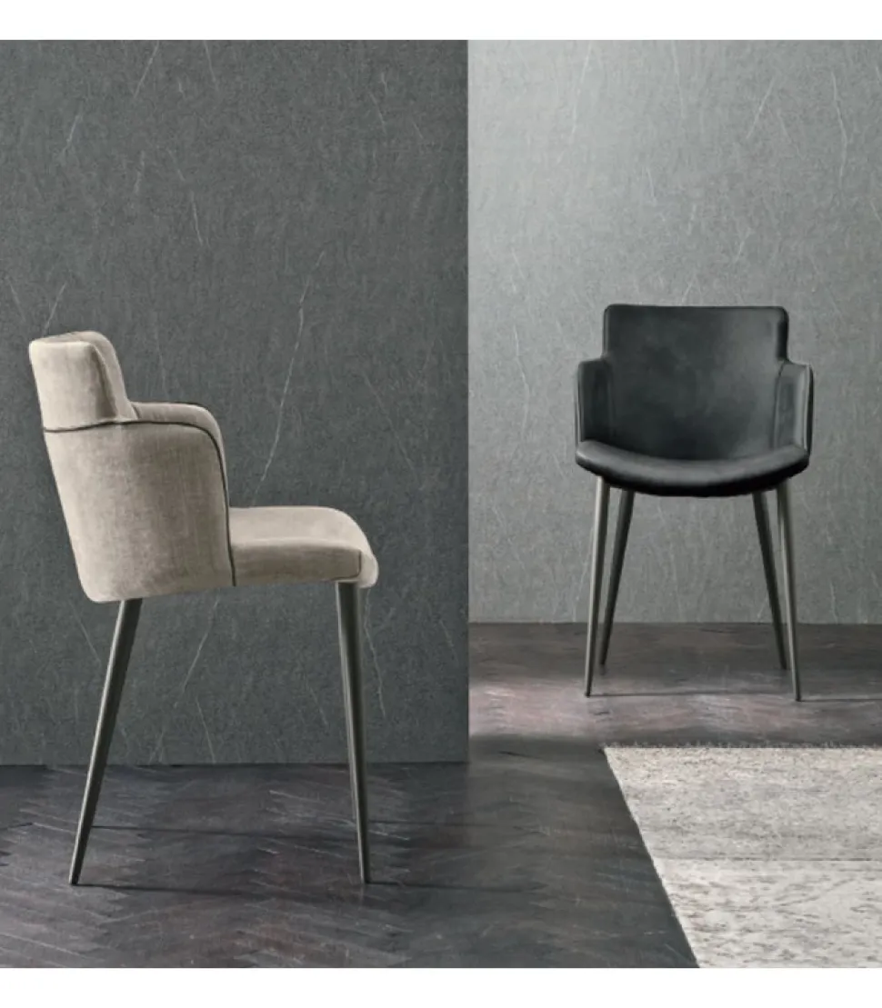 Sedia Carol Imbottita E Rivestita.